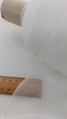 画像2: シルククレープ(楊柳８匁)　ホワイト  112cm幅×50cm ❰在庫限り❱ (2)
