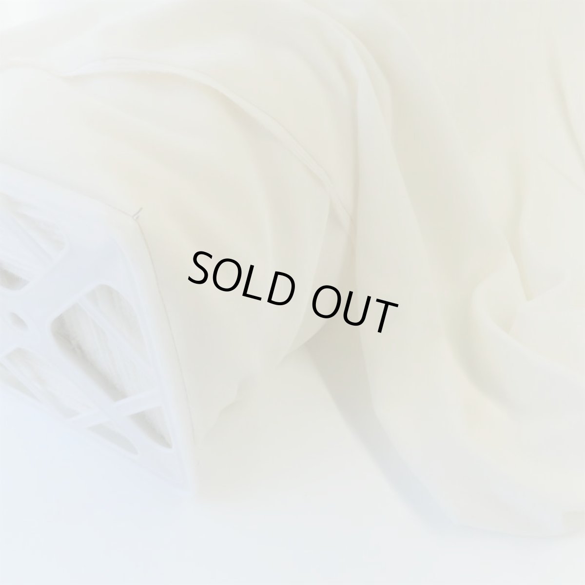 画像2: シルクレーヨンベルベット　ホワイト　110cm巾×50cm　  (2)