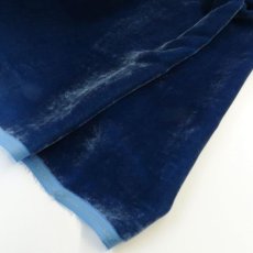 画像2: シルクレーヨンベルベット　ブルー　110cm巾　  ❰在庫限り❱ (2)