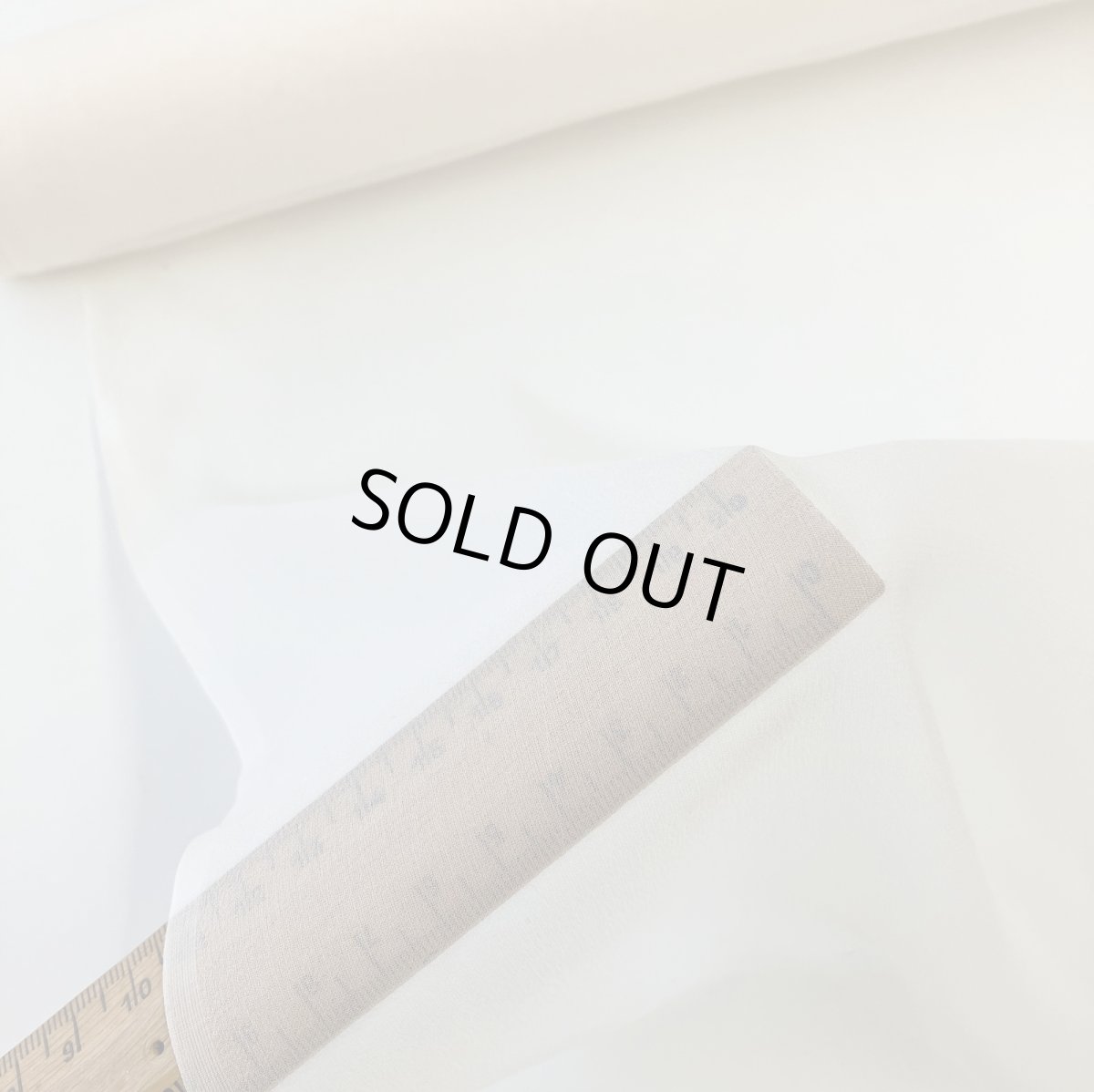 画像3: シルクシフォン(10匁)　オフホワイト 112cm幅×50cm ❰在庫限り❱ (3)