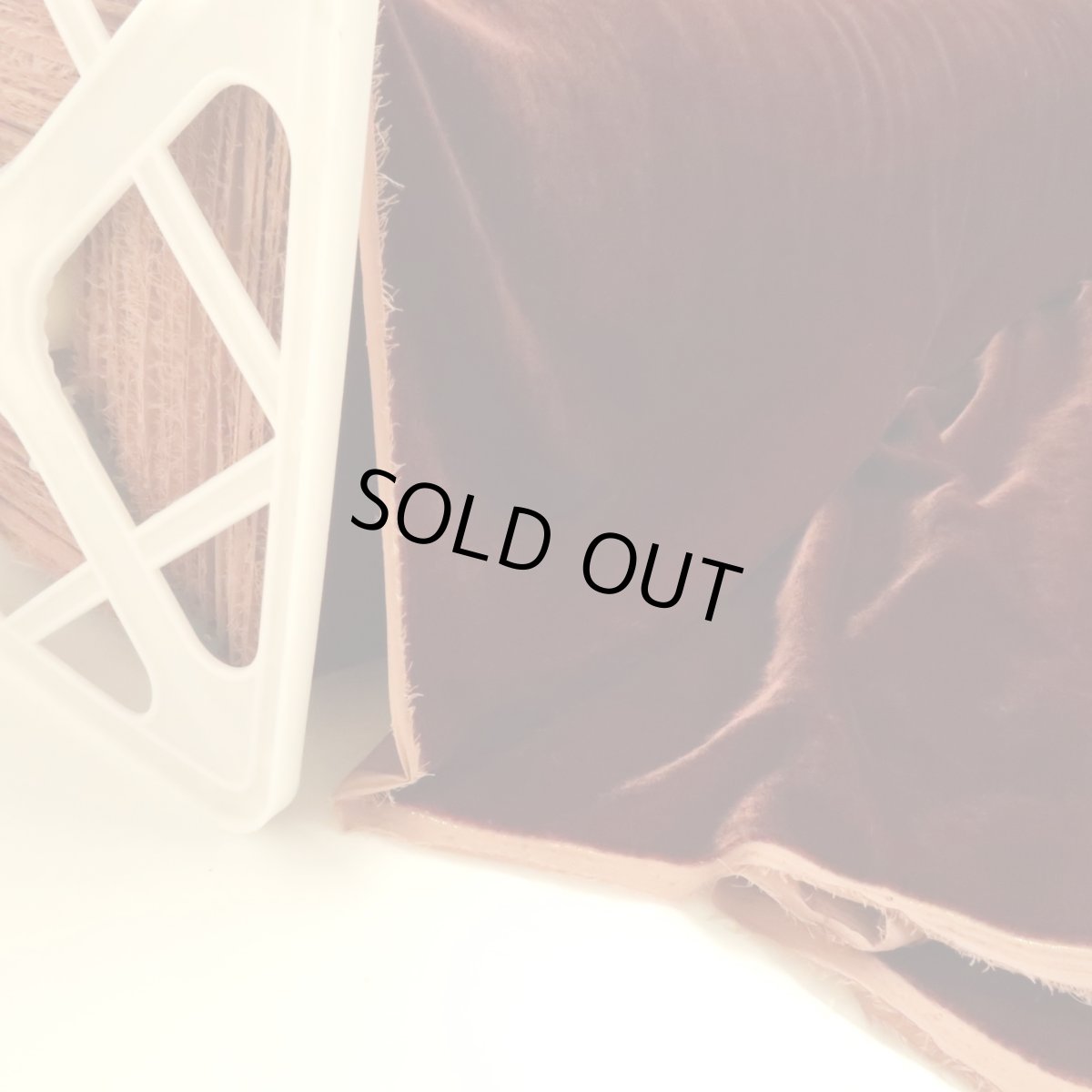 画像2: シルクレーヨンベルベット　マーロンレッド　110cm巾　 <在庫限り＞ (2)