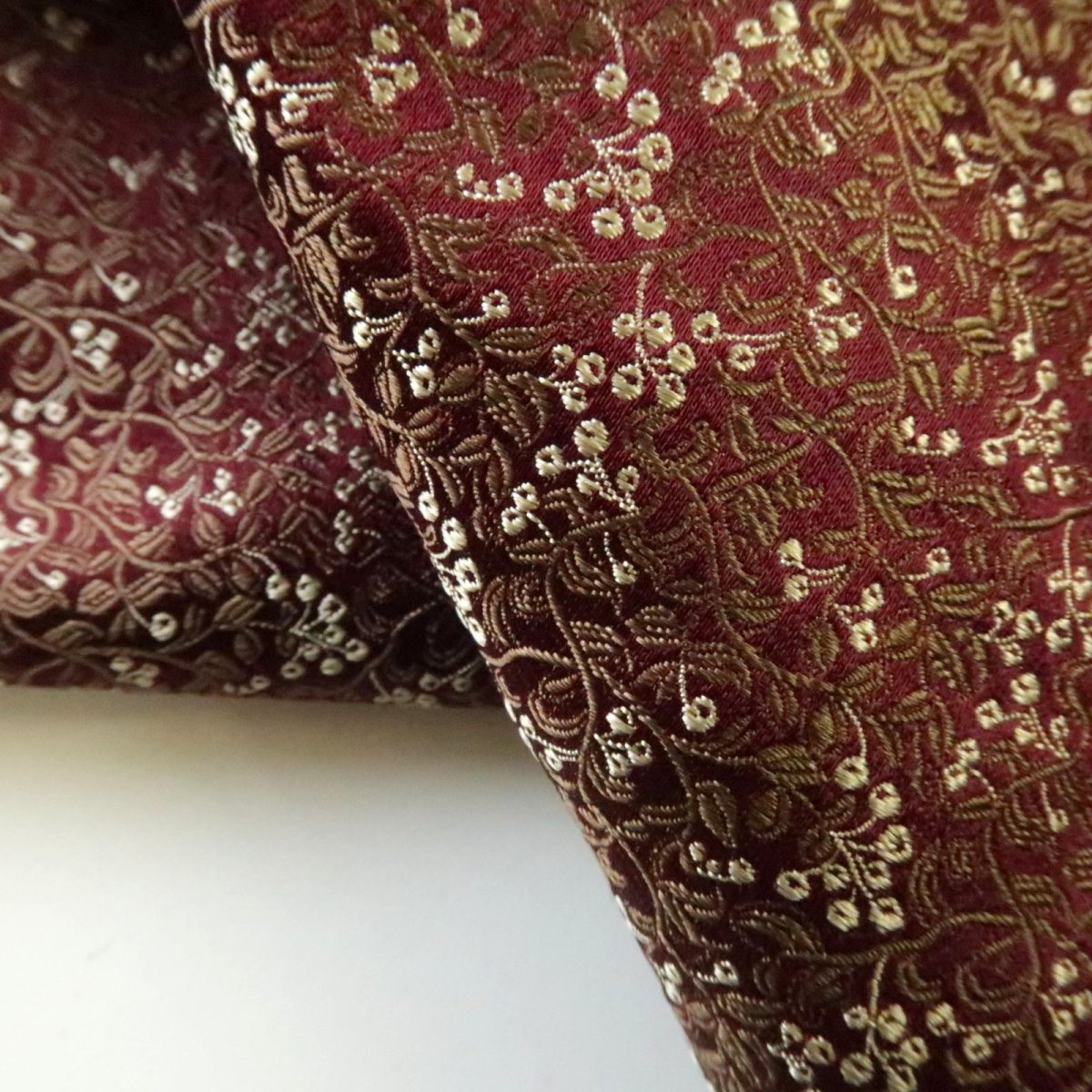 画像5: シルクジャガード　ベリー柄(数量限定色）※50cm×50cmのカットサイズ (5)