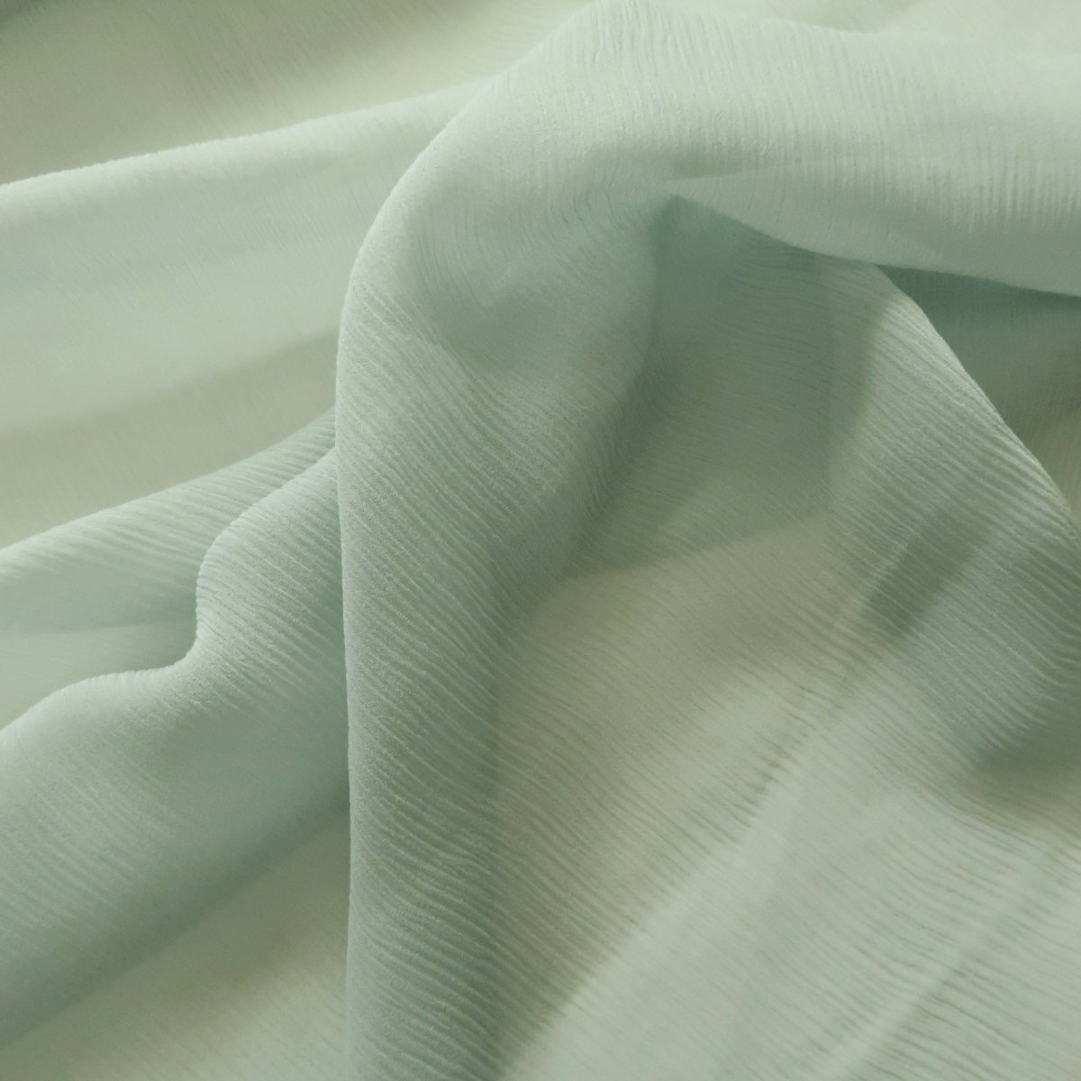 画像1: シルククレープ(楊柳8匁)　セージグリーン　98cm幅×50cm ❰在庫限り❱ (1)