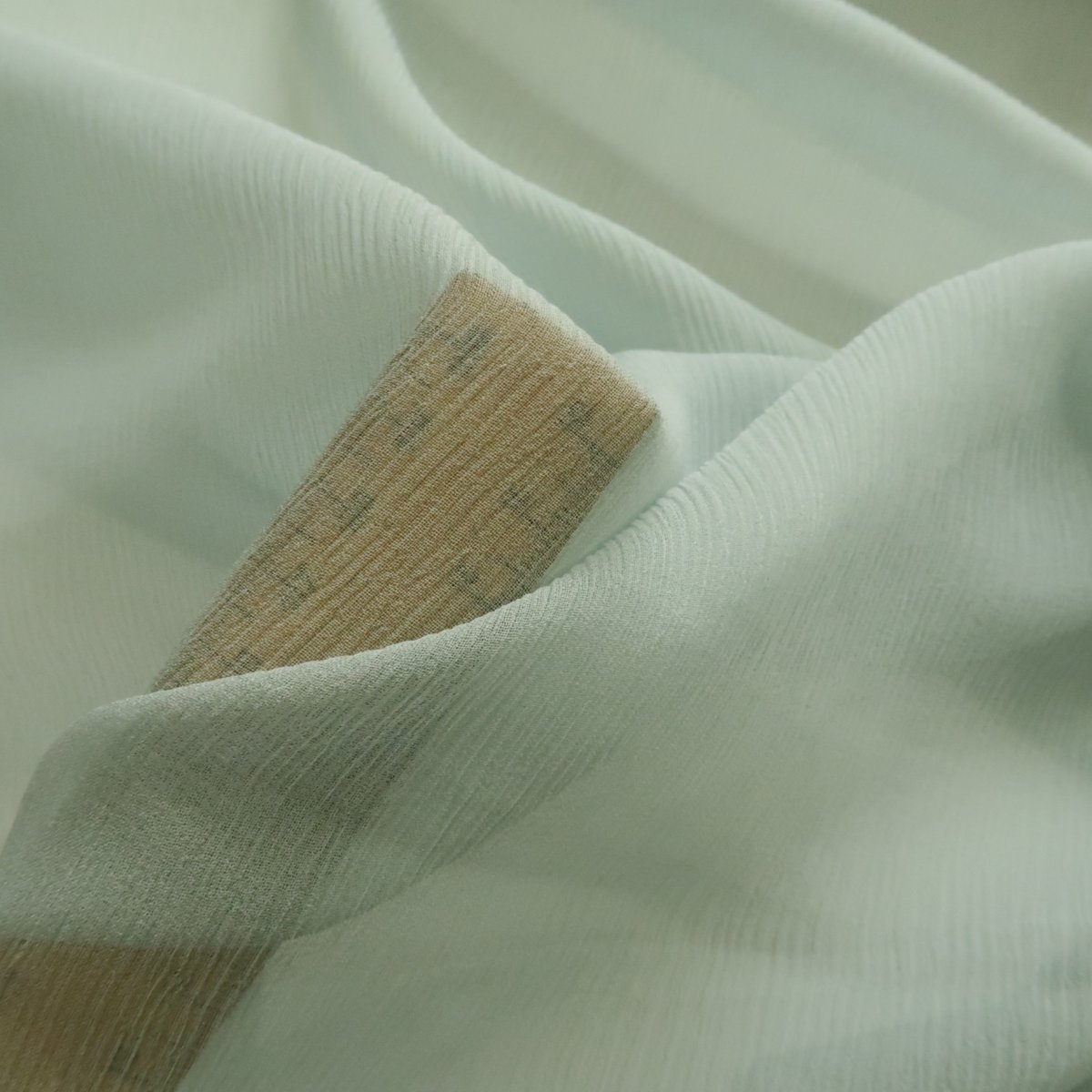 画像3: シルククレープ(楊柳8匁)　セージグリーン　98cm幅×50cm ❰在庫限り❱ (3)