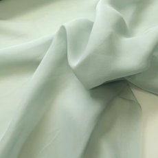 画像1: シルクローンシフォン(10匁)　セージグリーン　114cm幅×50cm ❰在庫限り❱ (1)