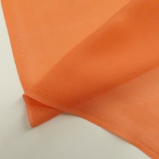 画像3: シルクシフォンジョーゼット(10匁) ピンクオレンジ 108cm幅×50cm ❰在庫限り❱ (3)