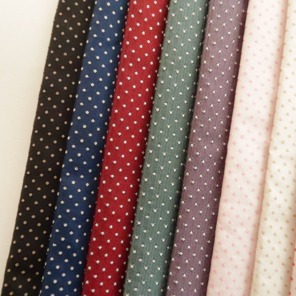 画像27: シルクジャガード織　ピンドット (27)