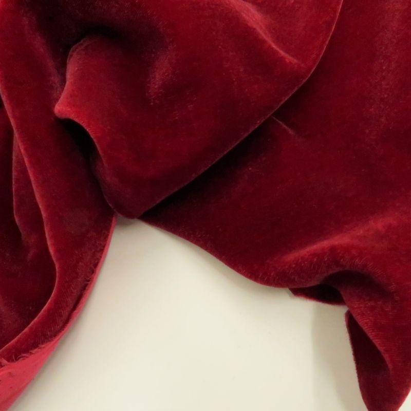 画像1: シルクレーヨンベルベット　レッドチェリー　110cm巾　  ❰在庫限り❱ (1)